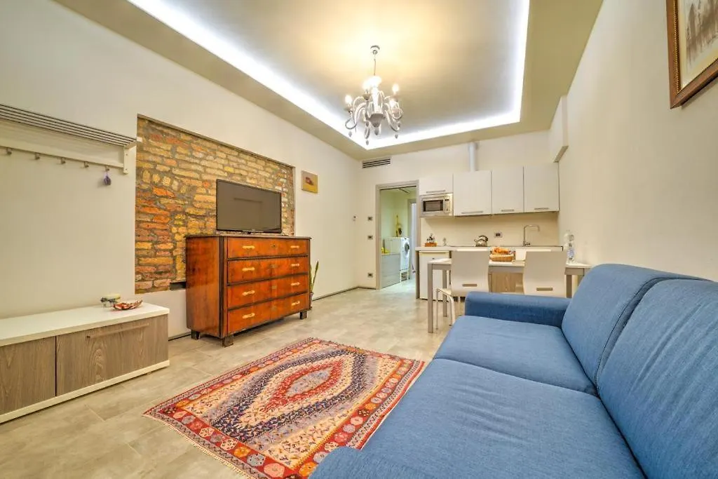 Al Pontile Venezia Apartment 0*, Venice
